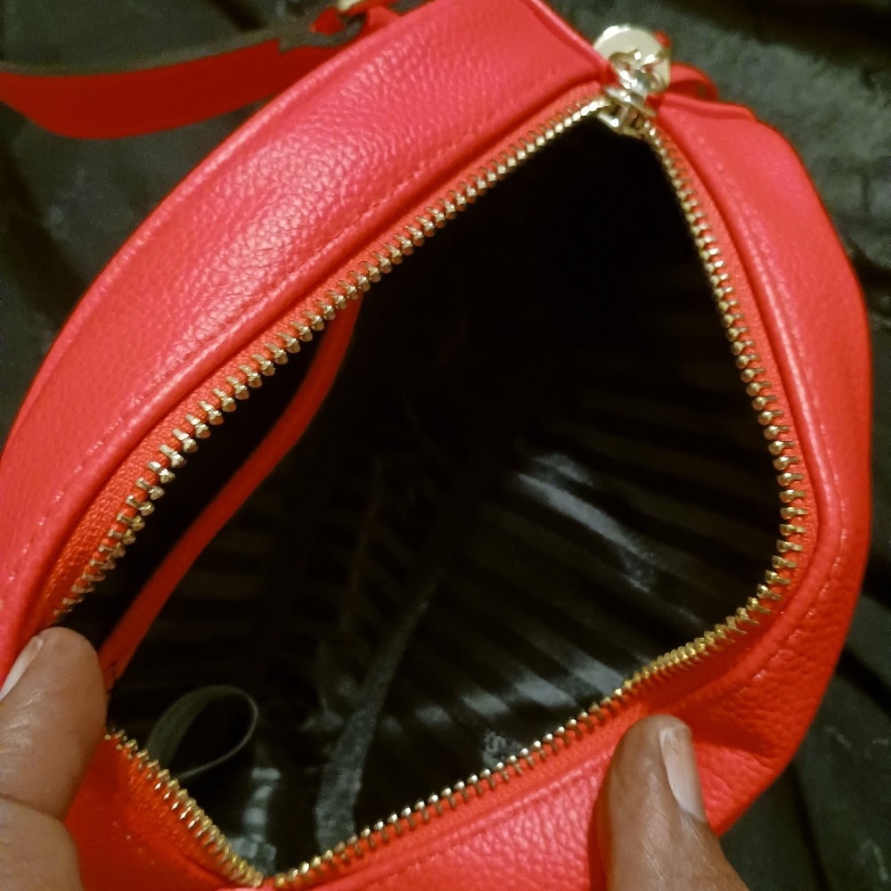 Victoria's Secret adjustable Waist belt bag - Picture 8 of 8